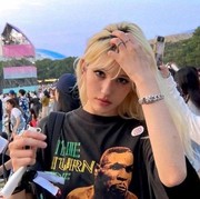 Inspirasi Gaya untuk Nonton Konser ala Kpop Idol, Simpel Tapi Stylish!