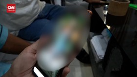 VIDEO: Tak Mau Diajak Pulang Dari Rumah Nenek, Anak Dianiaya Ayah