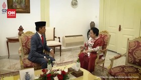 VIDEO: Jokowi dan Megawati Bicara Empat Mata, Ini Yang Dibahas