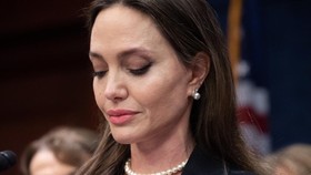 Angelina Jolie Muak dan Nilai Hollywood Tempat Tak Sehat, Ingin Cabut
