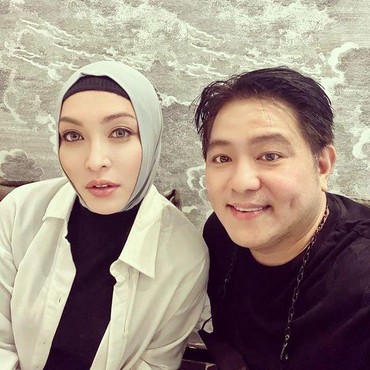 Angelina Sondakh Klarifikasi Isu CLBK dengan Steven Rumangkang