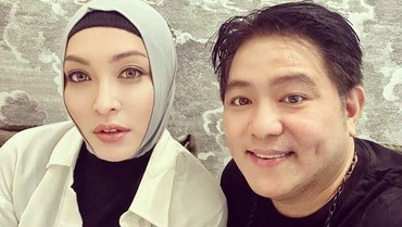 img-title Angelina Sondakh Klarifikasi Isu CLBK dengan Steven Rumangkang