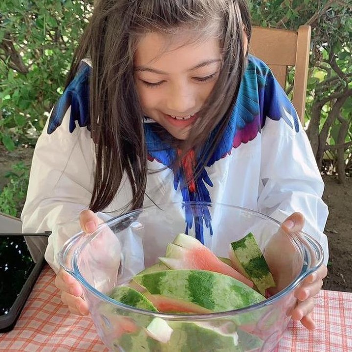 <p>Kabar terbaru Elif, pada April 2022 lalu, ia mengaku tidak nyaman di sekolah Turki. Tubuhnya lebam usai bermain dengan teman-temannya. (Foto: Instagram @siti_perk)</p>