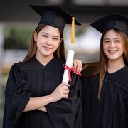 4 Alasan Perempuan Berhak Mengenyam Pendidikan Tinggi, Jaman Sekarang Semuanya Setara!
