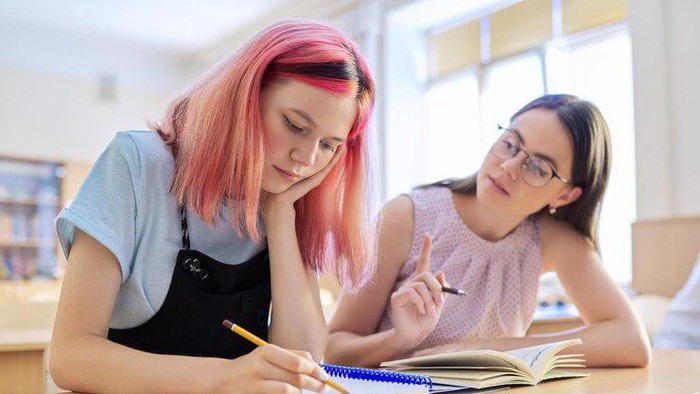 Terpopuler Sepekan: PTN dengan Biaya Kuliah Paling Murah - Drakor Populer di Netflix