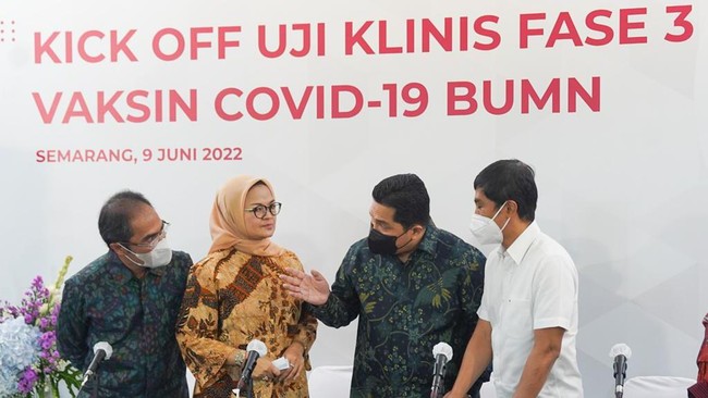 Menteri BUMN Erick Thohir menghadiri kick off uji klinis vaksin covid-19 tahap III di Semarang, dan menyatakan Bio Farma siap memproduksi secara massal.