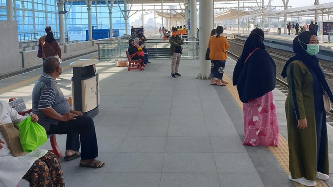 DJKA menyebut progres pembangunan Stasiun Manggarai yang diproyeksikan menjadi stasiun sentral sudah mencapai 60 persen hingga Mei lalu.