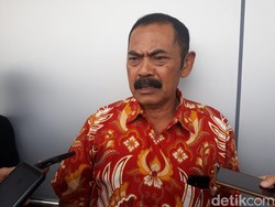FX Rudy Dukung Bobby Bongkar Kantor PDIP di Atas Parit