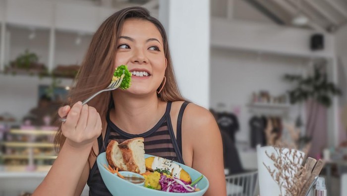 Nggak Hanya Lezat, 5 Makanan Pembakar Lemak Ini Ampuh Bantu Turunkan Berat Badan! Nggak Hanya Lezat, 5 Makanan Pembakar Lemak Ini Ampuh Bantu Turunkan Berat Badan!