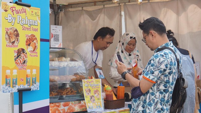 Ratusan UMKM ikut membuka lapak dalam ajang Formula E yang sukses digelar beberapa waktu lalu di Ancol, Jakarta Utara.