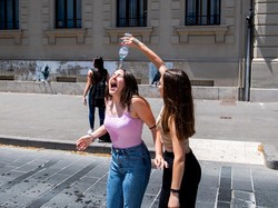 Suhu di Italia Sampai 40 Derajat Celsius, Warga Kelabakan