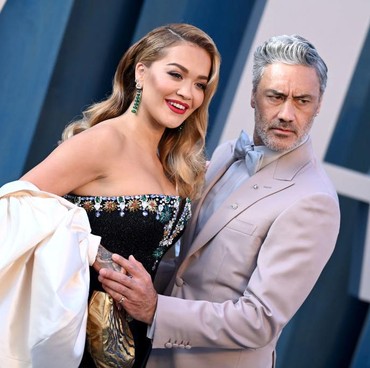 Taika Waititi dan Rita Ora Disebut Telah Tunangan, Rencana Nikah di London
