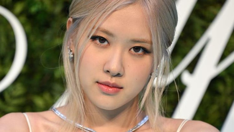 LONDON, ENGLAND - JUNE 09: Rosé attends the Tiffany & Co. 