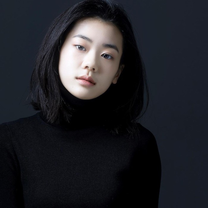 Aktris muda nan cantik ini juga muncul di drama-drama populer lain, seperti Hwarang dan Hyena. Kim Ji An juga bermain di The Legend of the Blue Sea sebagai Kang Seo Hee muda/ Foto: instagram.com/kimjian0812