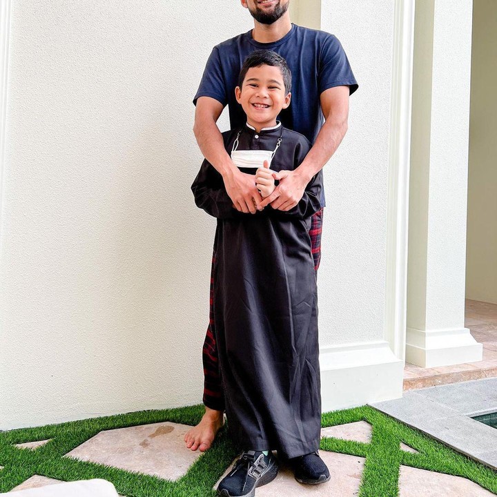 <p>Anak pertama Shireen Sungkar dan Teuku Wisnu yang bernama Teuku Adam Al Fatih juga sudah sunat sejak masih bayi. Karena saat itu Adam mengalami gangguan ketika buang air kecil dan dokter menyarankan untuk segera disunat. (Foto: Instagram @shireensungkar)</p>
