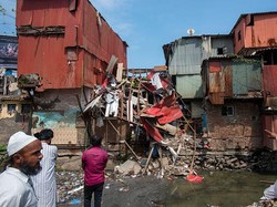 Penampakan Gedung 4 Lantai di Mumbai Roboh, 19 Orang Tewas