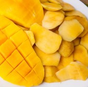 Ini Daftar Makanan yang Tidak Boleh Dikonsumsi Bersama Mangga