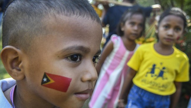 Timor Leste menggusur rumah-rumah warga di Tasitolu dekat Ibu Kota Dili untuk memperluas tempat misa suci bersama Paus Fransiskus pekan depan.