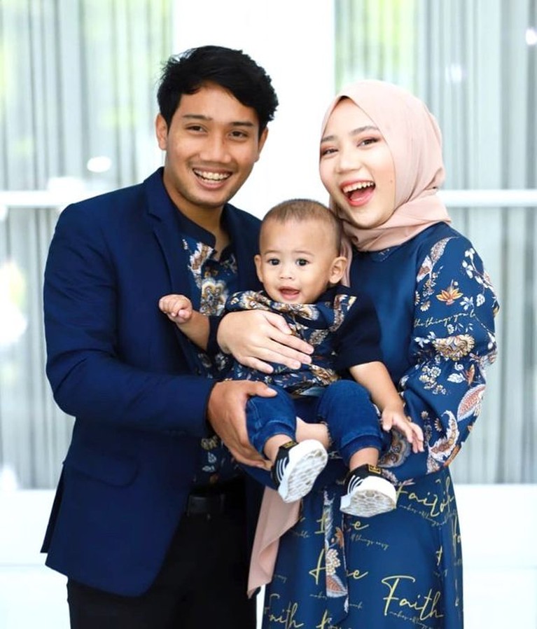 Kenangan Keluarga Ridwan Kamil dan Mendiang Eril Kenangan Keluarga Ridwan Kamil dan Mendiang Eril