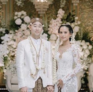 img-title 4 Inspirasi Kebaya Pernikahan ala Selebriti Tanah Air, Cocok untuk Kamu yang Mau Naik Pelaminan