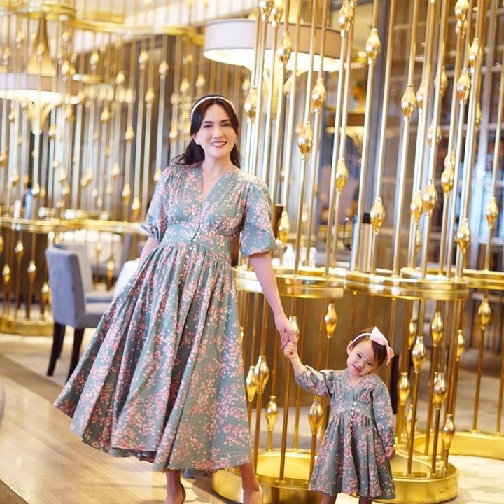 <p>Putri cantik Shandy Aulia, Claire Herbowo yang masih berusia 2 tahun sudah punya lebih dari satu <em>brand</em>. Nama <em>brand</em>-nya ialah Miss Claire Jewelry, Miss Claire by SAC, dan Clairish by Miss Claire. (Foto: Instagram @shandyaulia)</p>
