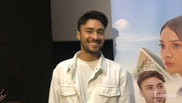 img-title Refal Hady Terjebak Friendzone di Web Series 'Aku Ada Untukmu'