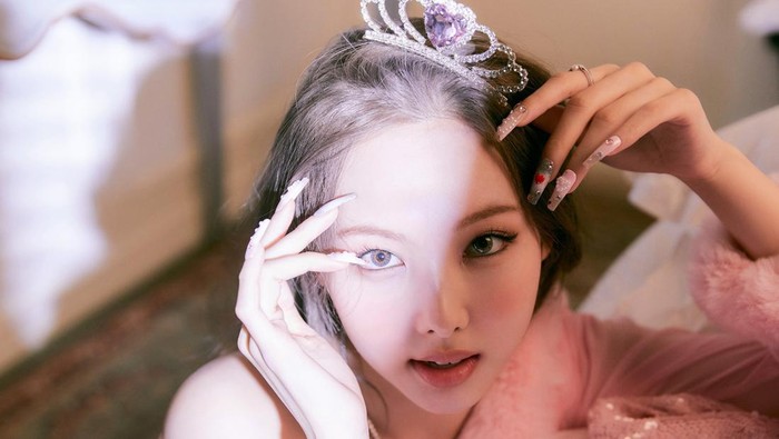 Sementara itu, album 'IM NAYEON' sendiri akan dirilis pada Jum'at, (24/6) mendatang. Mari nantikan bersama ya, Beauties!/ foto: twitter.com/JYPETWICE