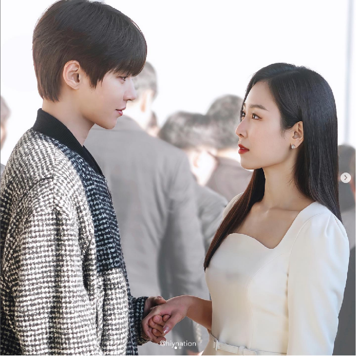 <p>Di drama Korea <em>Why Her</em>, Hwang In Yeop beradu akting dengan aktris cantik Seo Hyun Jin. Ini merupakan <em>comeback</em> untuk Hyun Jin setelah <em>You Are My Spring</em> dan <em>Dr Romantic.</em> (Foto: Dok. SBS)</p>