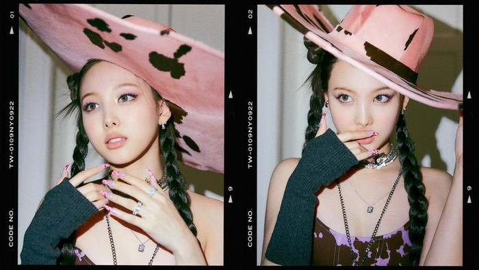 Tidak hanya itu, Nayeon juga menjadi anggota pertama TWICE yang melangsungkan debut solo, setelah grup ini berkarier selama 7 tahun lho, Beauties./ foto: twitter.com/JYPETWICE