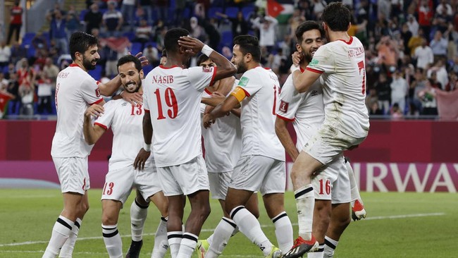 Timnas Indonesia akan menghadapi Yordania pada laga kedua Grup A Kualifikasi Piala Asia 2023. Berikut prediksi Indonesia vs Yordania.