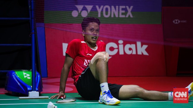 Anthony Ginting mengakui Viktor Axelsen menampilkan pertahanan yang solid dan menjadi salah satu sebab gagal lolos ke final Indonesia Masters 2022.