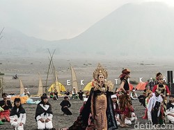 Eksotika Bromo 2022 Sambut Yadnya Kasada