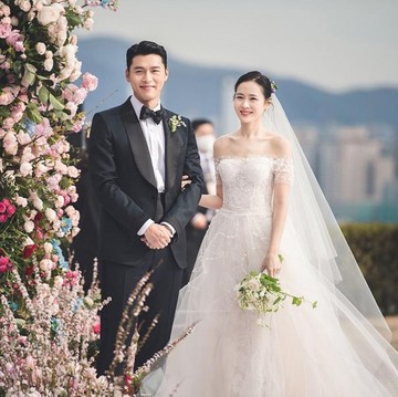 img-title Pasangan Hyun Bin dan Son Ye Jin Umumkan Jenis Kelamin Anak Pertama Mereka