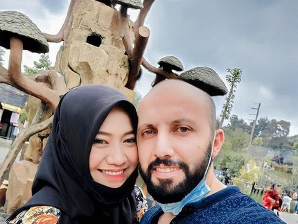 Cerita Tak Disangka Wanita Bekasi Ketemu Bule Turki, 3 Bulan Langsung Nikah