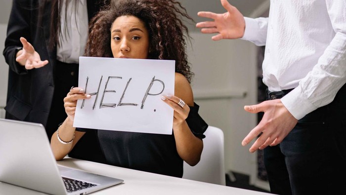 Berawal dari Pelaku Merasa Iri, 4 Jenis Karyawan Ini Berpotensi Menjadi Korban Bullying di Tempat Kerja