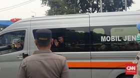 RK dan Atalia Membungkuk Terima Kasih sebelum Bawa Pulang Jasad Eril