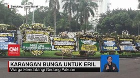 VIDEO: Karangan Bunga untuk Emmeril Kahn Mumtadz