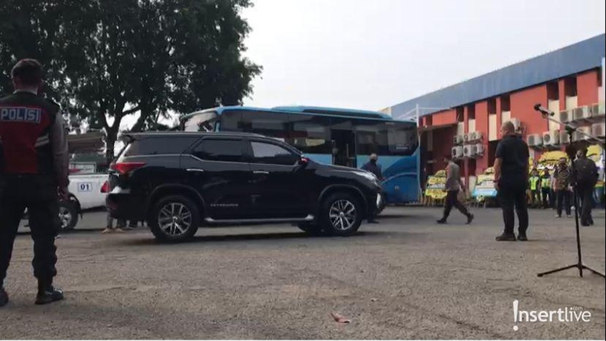 Momen Jenazah Eril Tiba di Indonesia