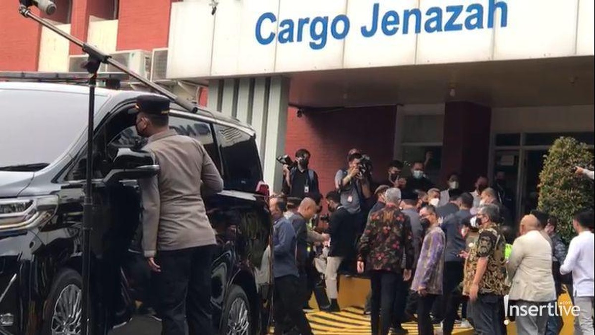 Momen Jenazah Eril Tiba di Indonesia