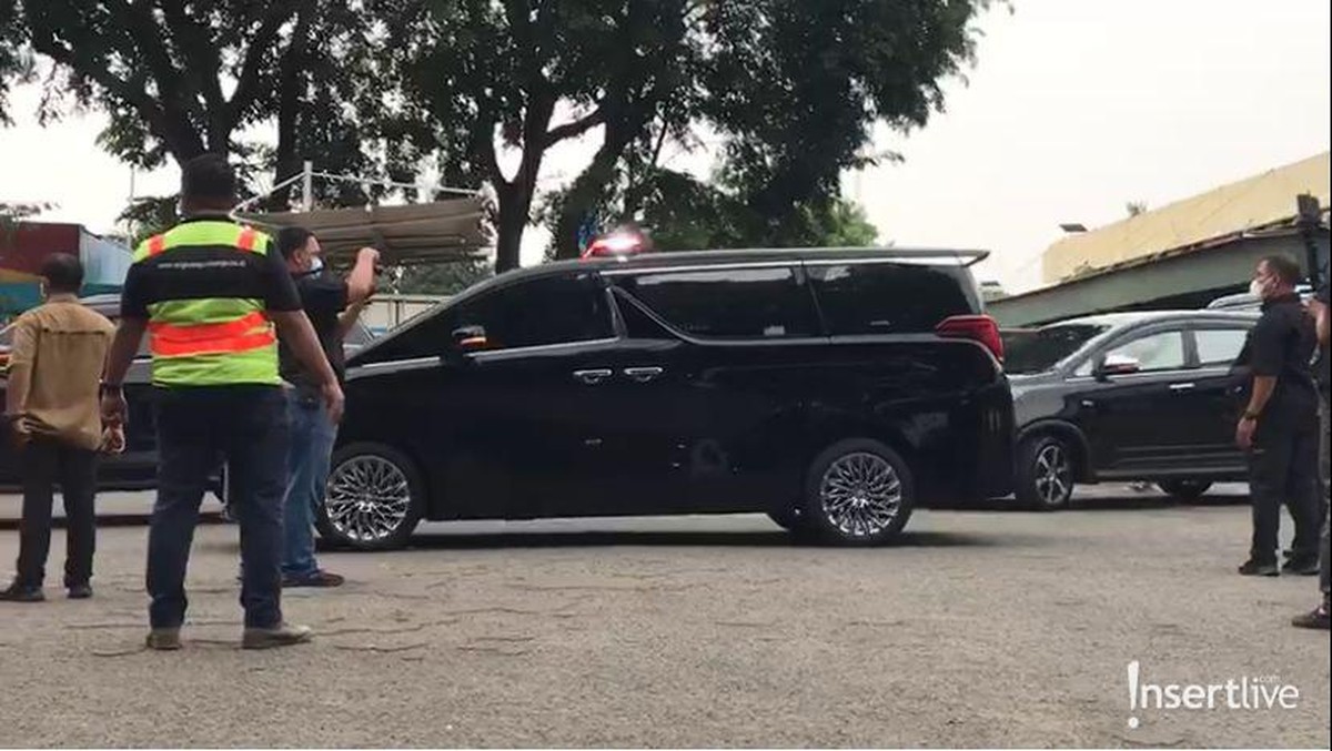 Momen Jenazah Eril Tiba di Indonesia