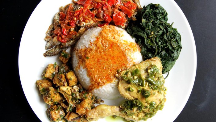 Viral Nasi Padang Babi di Twitter, Tuai Kecaman dan Penjualnya Diamankan Polisi Viral Nasi Padang Babi di Twitter, Tuai Kecaman dan Penjualnya Diamankan Polisi