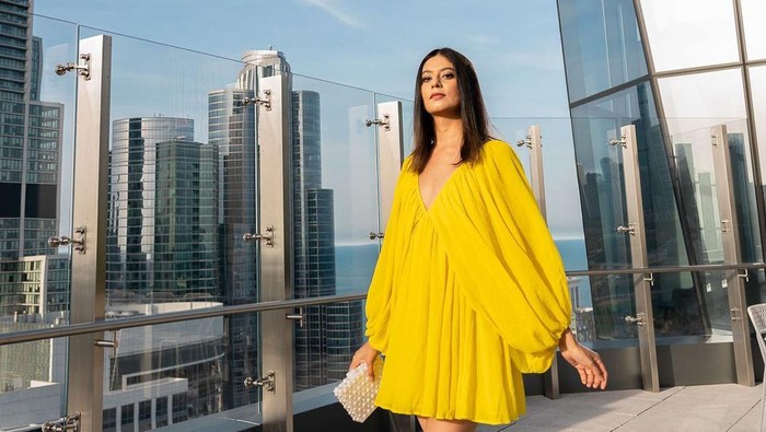 Inspirasi Summer Style ala Ishita, Influencer Kelahiran India yang Selalu Tampil Modis Inspirasi Summer Style ala Ishita, Influencer Kelahiran India yang Selalu Tampil Modis