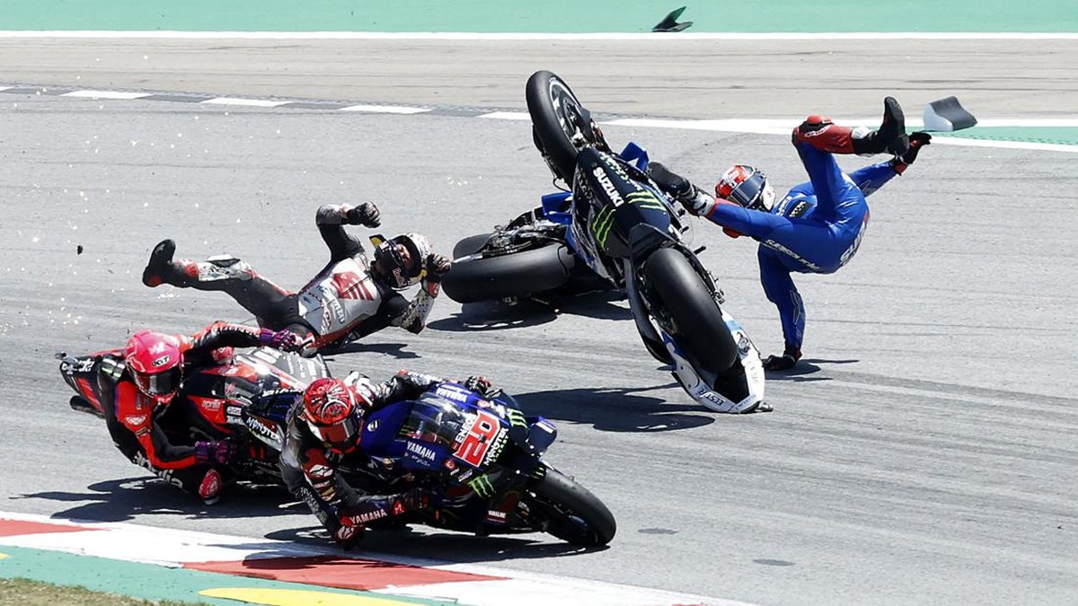 SMASHOT: Dikejar Lawan Memburu Waktu