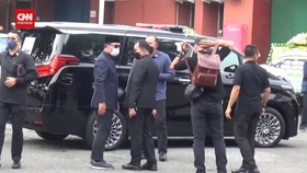 VIDEO: Keluarga Dan Kerabat Tiba Di Terminal Cargo Jemput Jenazah Eril