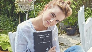 6 Rekomendasi Buku Tentang Feminisme Pilihan Emma Watson, Beauties Tertarik Membacanya?
