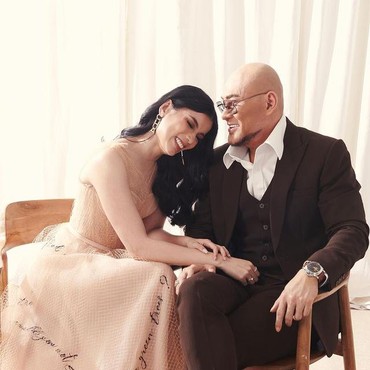 Manis & Mesra! 8 Potret Prewedding Deddy Corbuzier & Sabrina Baru Terungkap