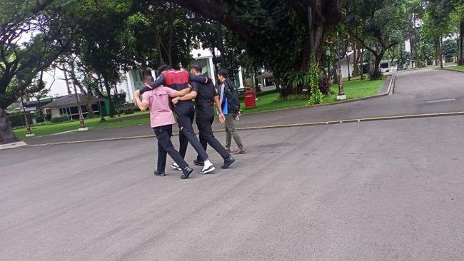 Basketball player Derrick Michael almost fainted before meeting Jokowi