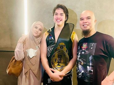 img-title Reaksi El Rumi Lihat Pria Viral Mirip Ahmad Dhani
