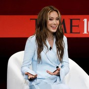 Gaya Stylish Eileen Gu, Model Sekaligus Atlet Ski Peraih Medali Emas dan Tokoh Berpengaruh Versi Majalah Time