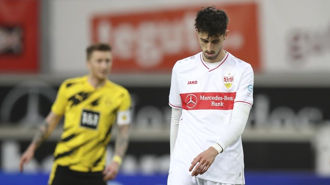 Pesepakbola Liga Jerman yang memperkuat VfB Stuttgart, Atakan Karazor, dikabarkan menjadi tersangka kasus dugaan pemerkosaan.